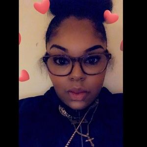 Meet your Posher, Briana